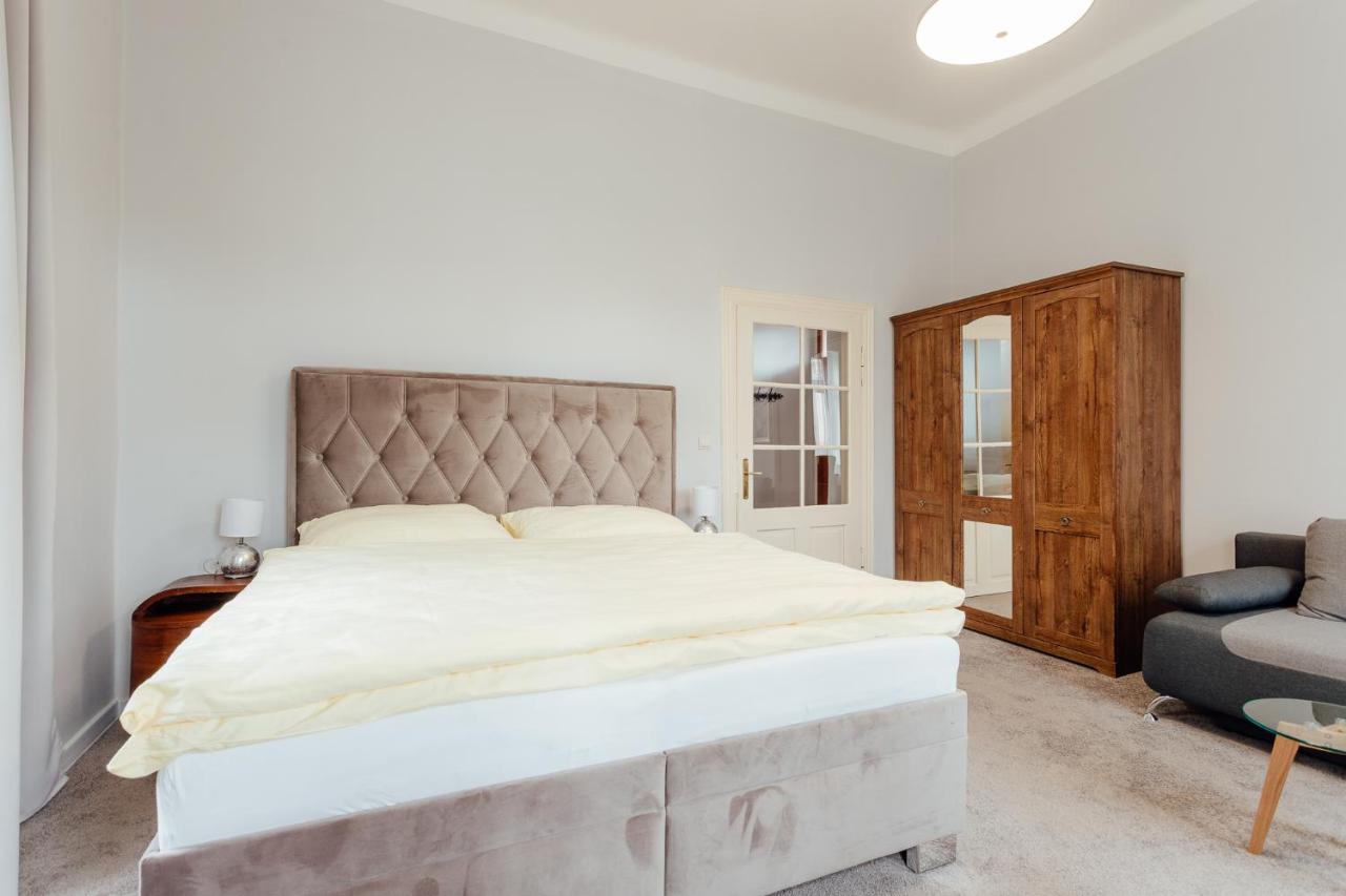 Aparthotel Botanicky Dvor Banská Štiavnica Esterno foto