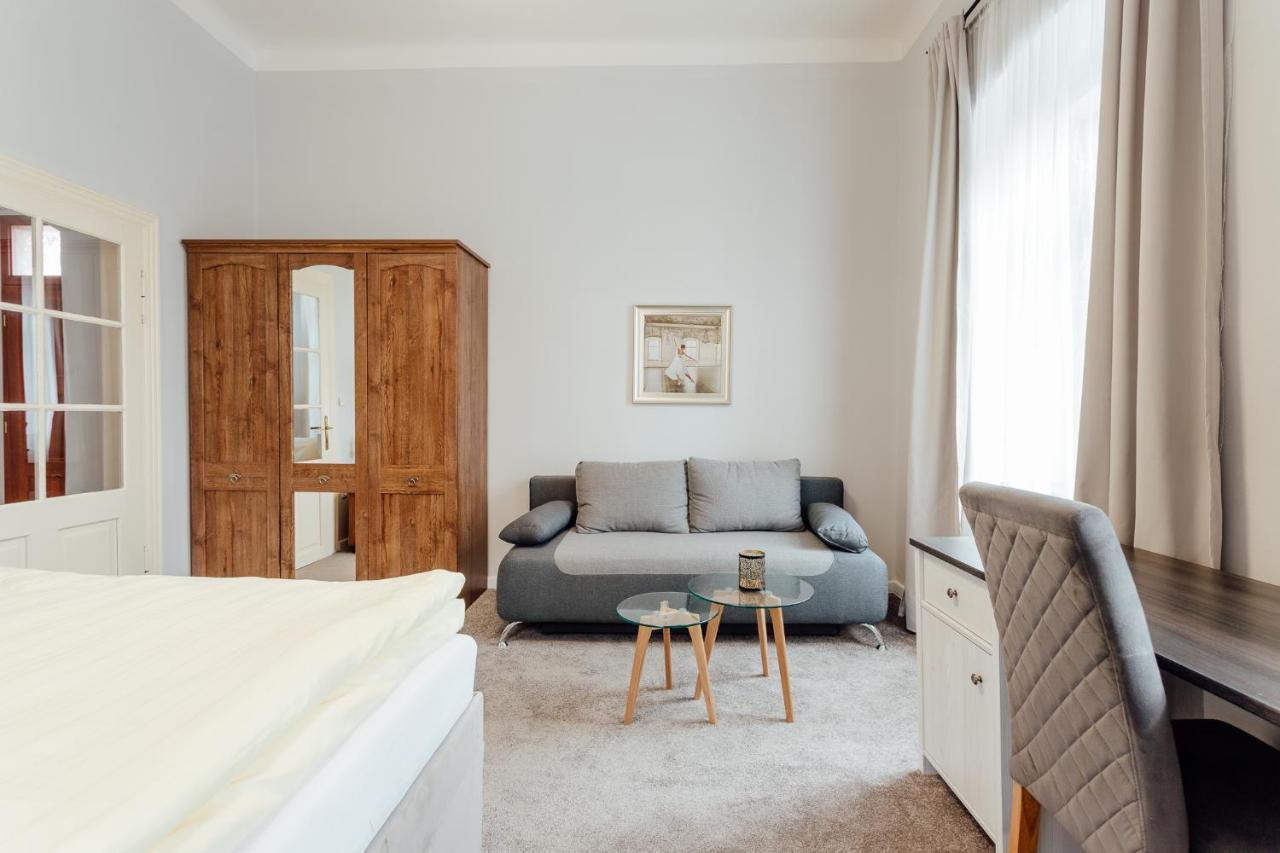 Aparthotel Botanicky Dvor Banská Štiavnica Esterno foto