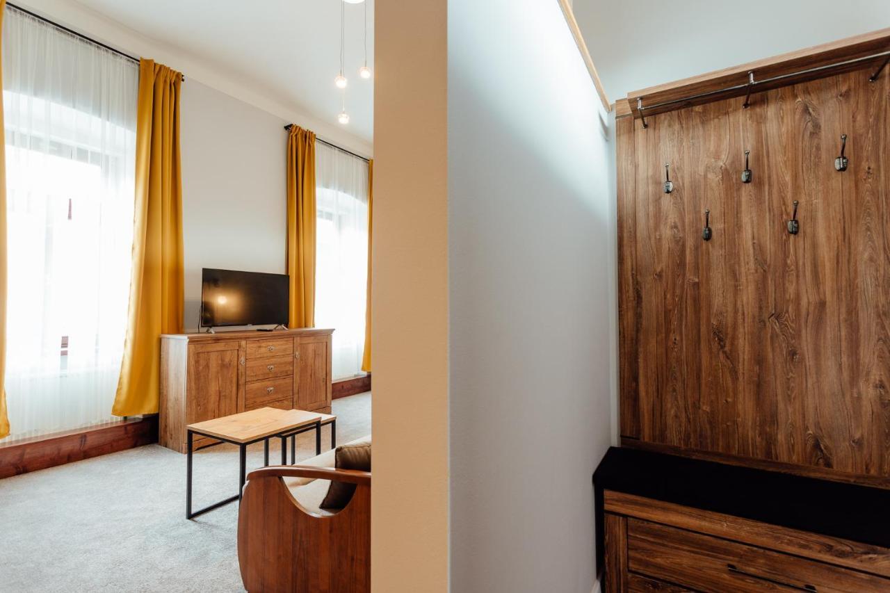 Aparthotel Botanicky Dvor Banská Štiavnica Esterno foto