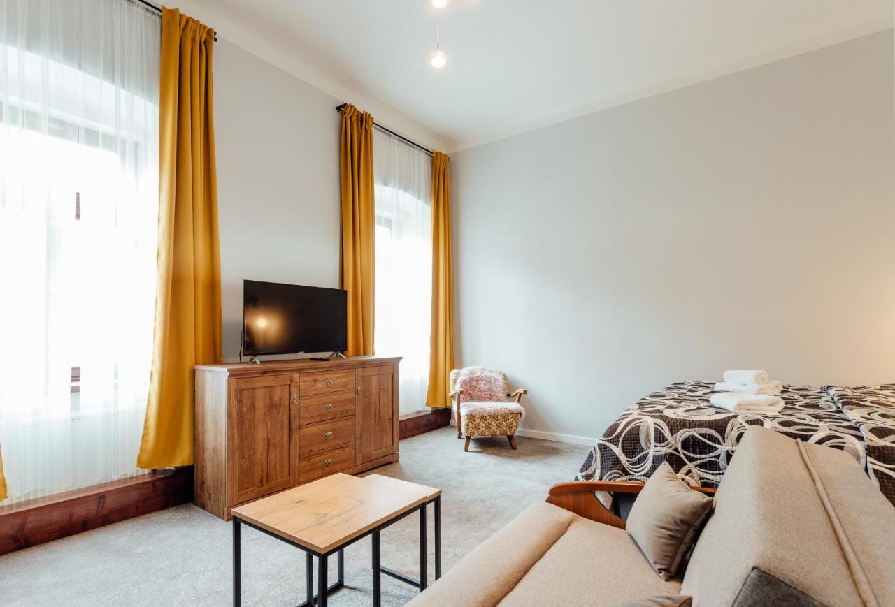 Aparthotel Botanicky Dvor Banská Štiavnica Esterno foto