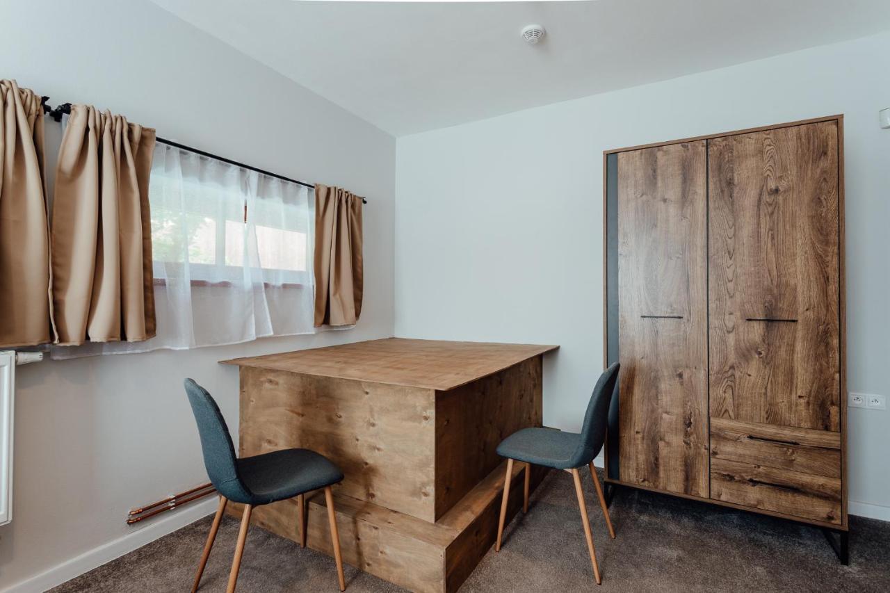 Aparthotel Botanicky Dvor Banská Štiavnica Esterno foto