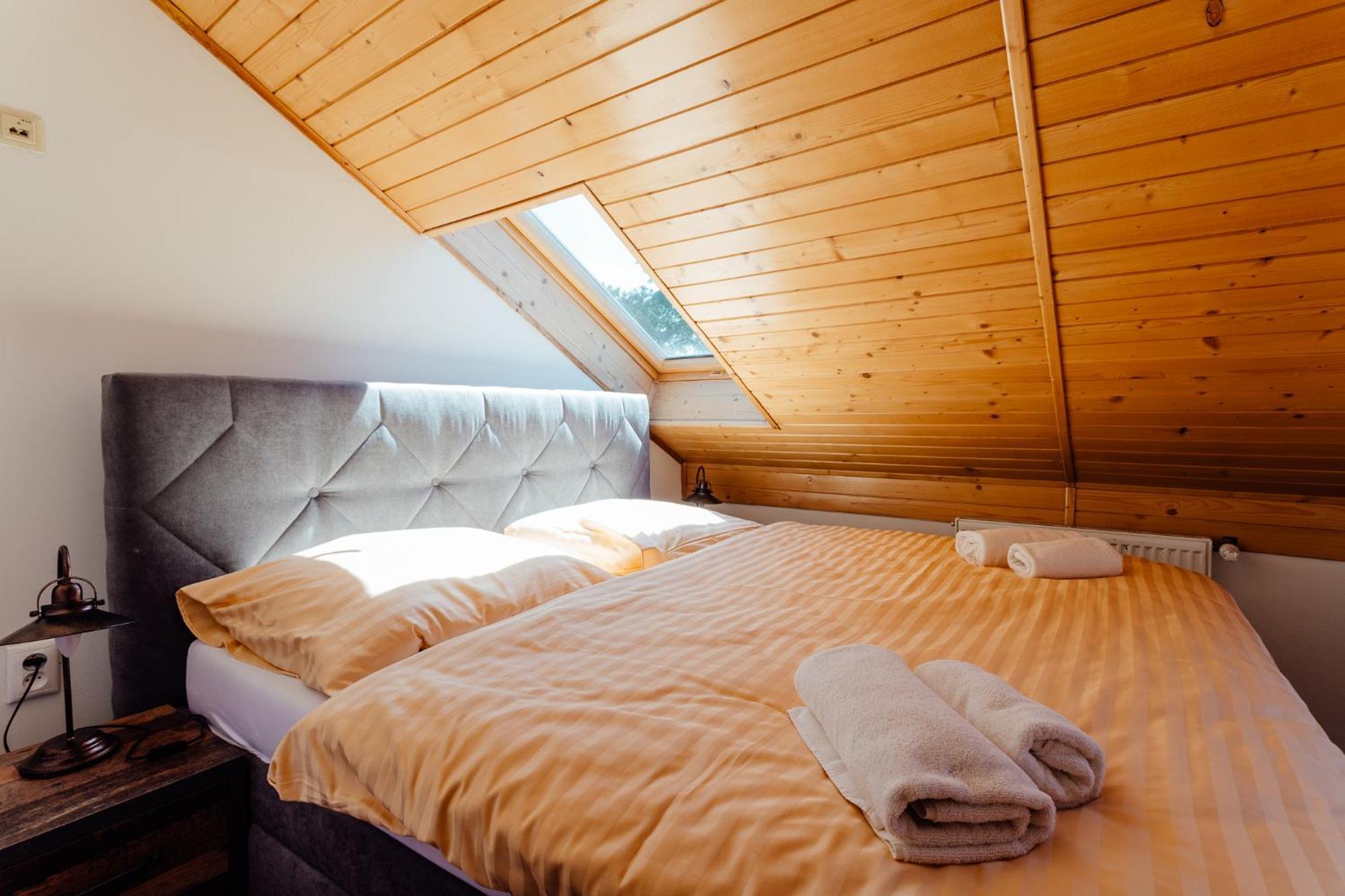 Aparthotel Botanicky Dvor Banská Štiavnica Esterno foto