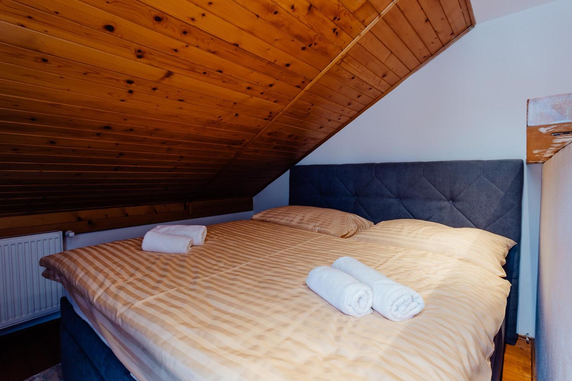 Aparthotel Botanicky Dvor Banská Štiavnica Esterno foto