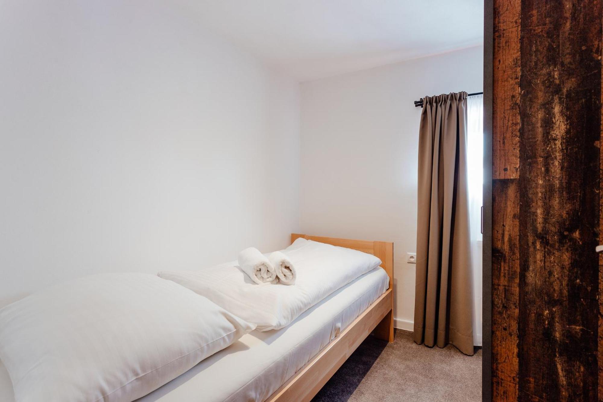 Aparthotel Botanicky Dvor Banská Štiavnica Esterno foto